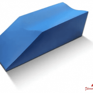 Eine keilförmige Positionierungshilfe für die Beine. Sie ist blau.